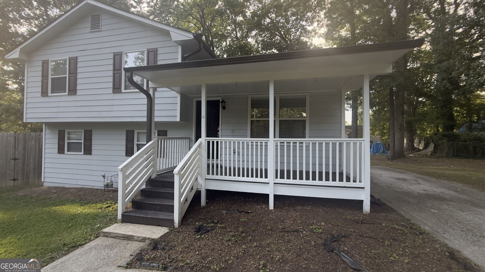141 Hemlock Circle Lawrenceville - main photo