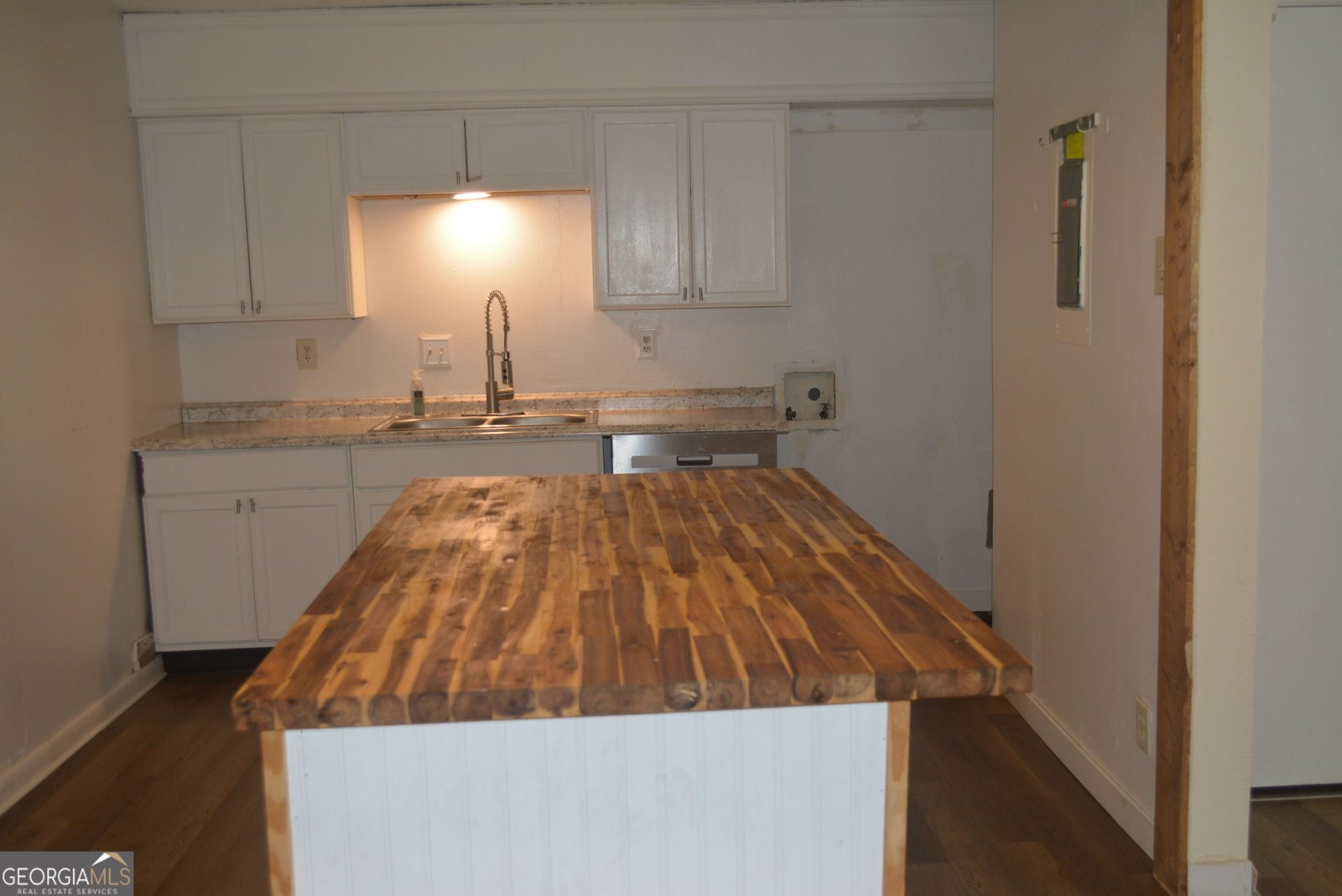 4701 Flat Shoals Road Union City - Photo 9