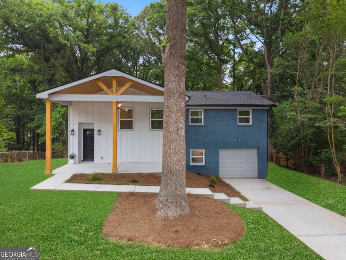 2648 Crestdale Circle Atlanta - main photo