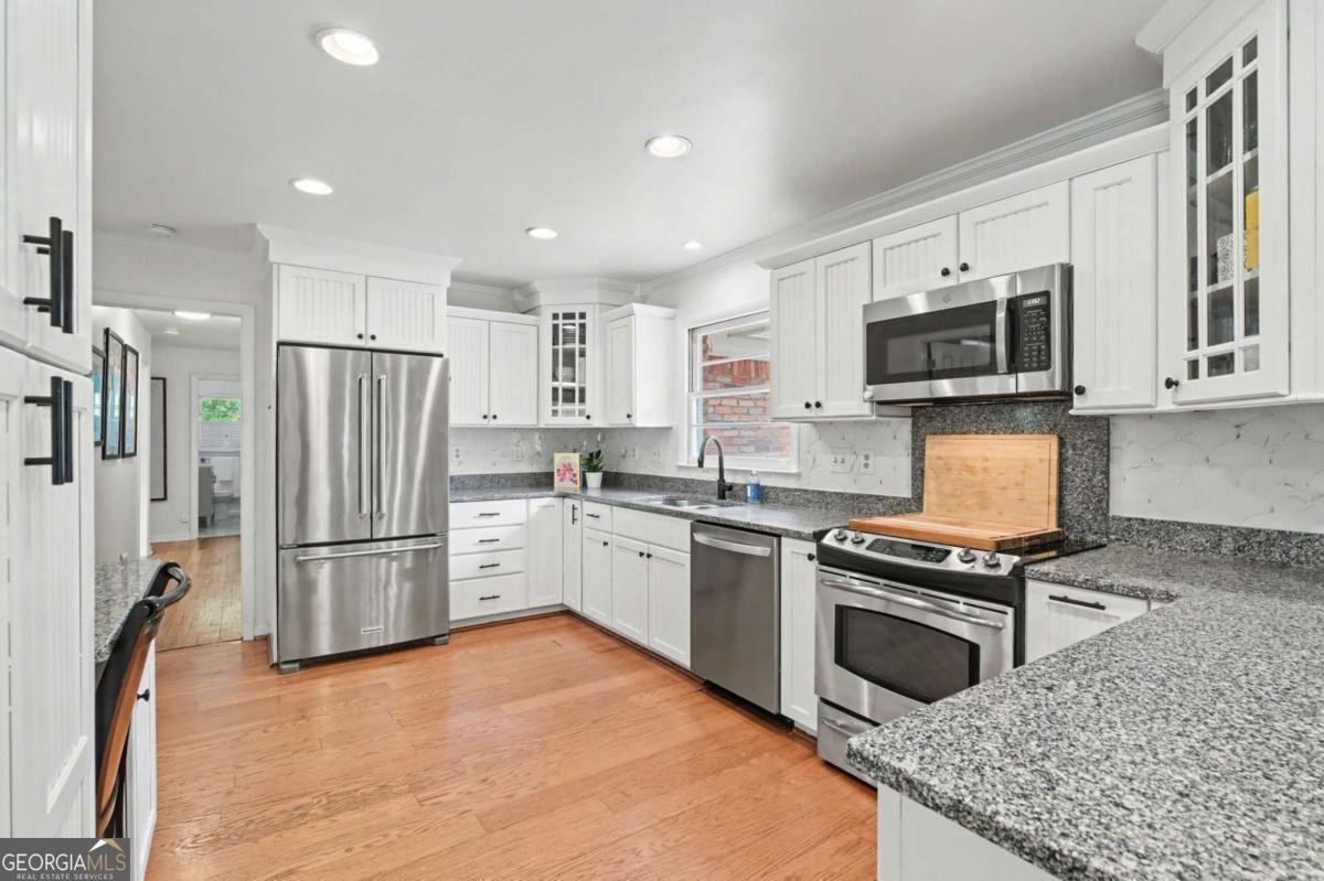 2081 Akin Drive Atlanta - Photo 13