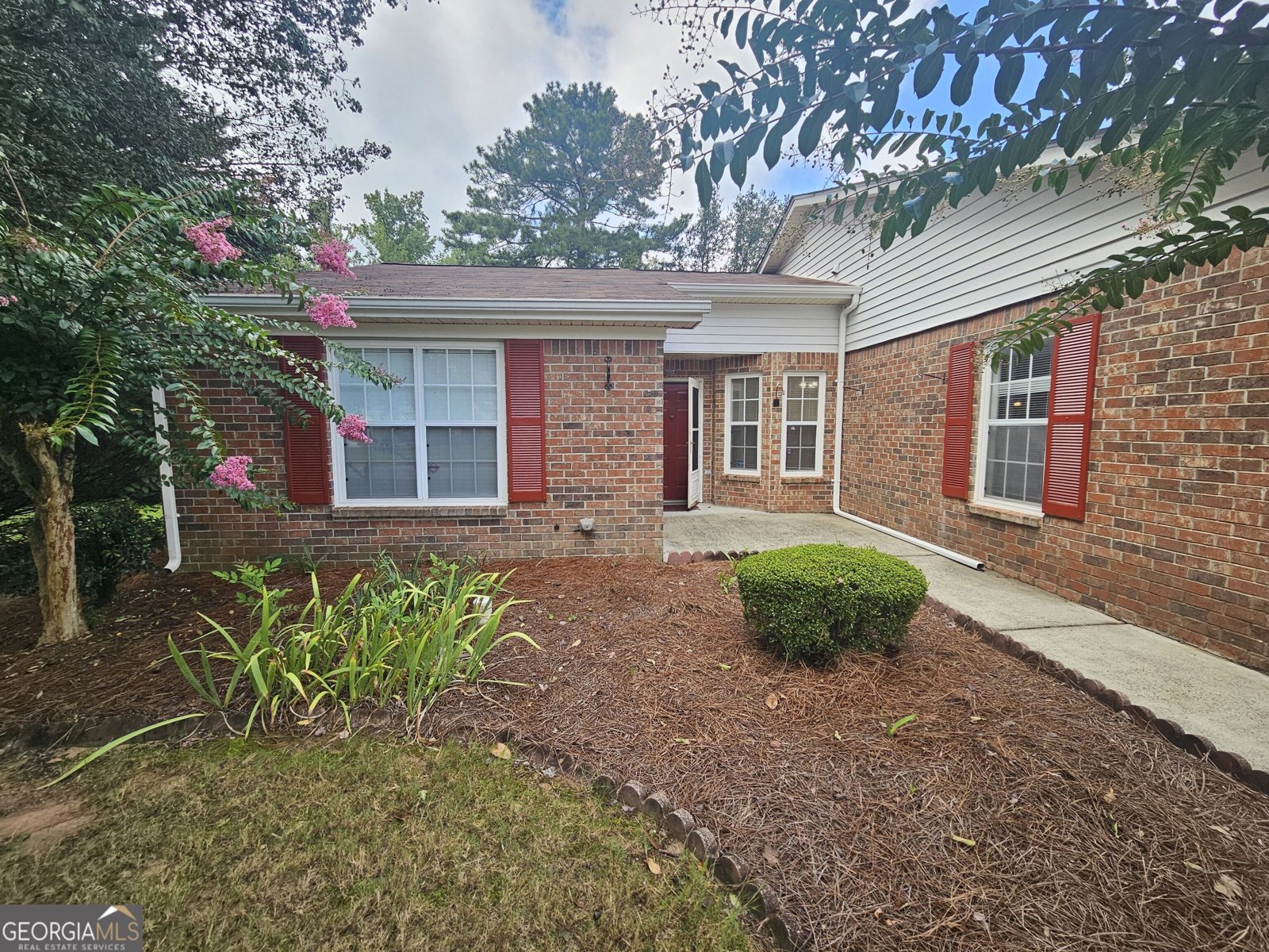 235 Monmouth Drive Fayetteville - main photo