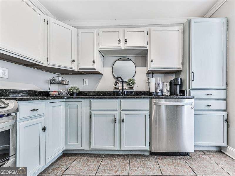 491 Blake Avenue Atlanta - Photo 8