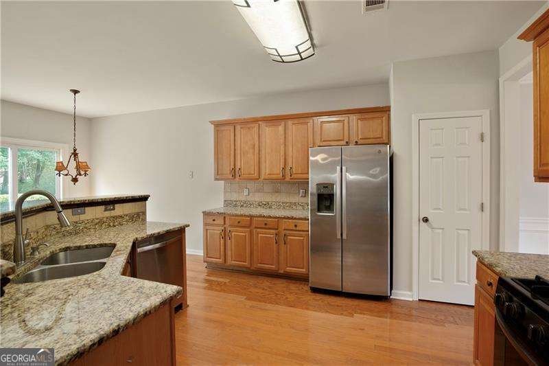 3820 Devenwood Way Buford - Photo 13