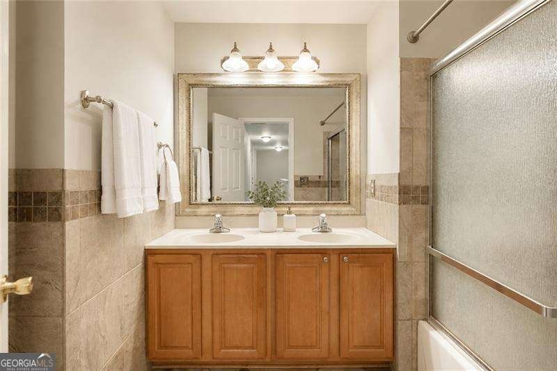 3820 Devenwood Way Buford - Photo 32