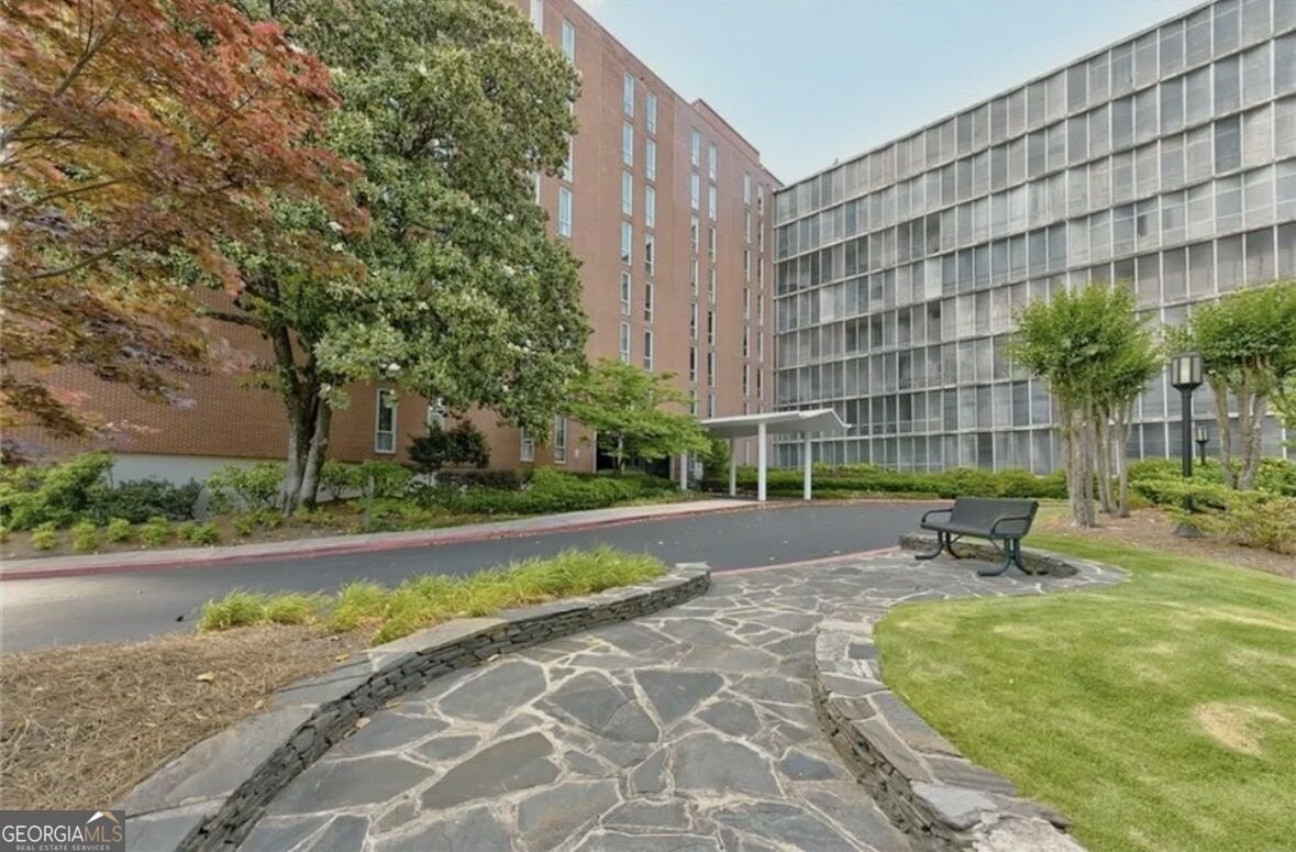 3060 Pharr Court Atlanta - main photo