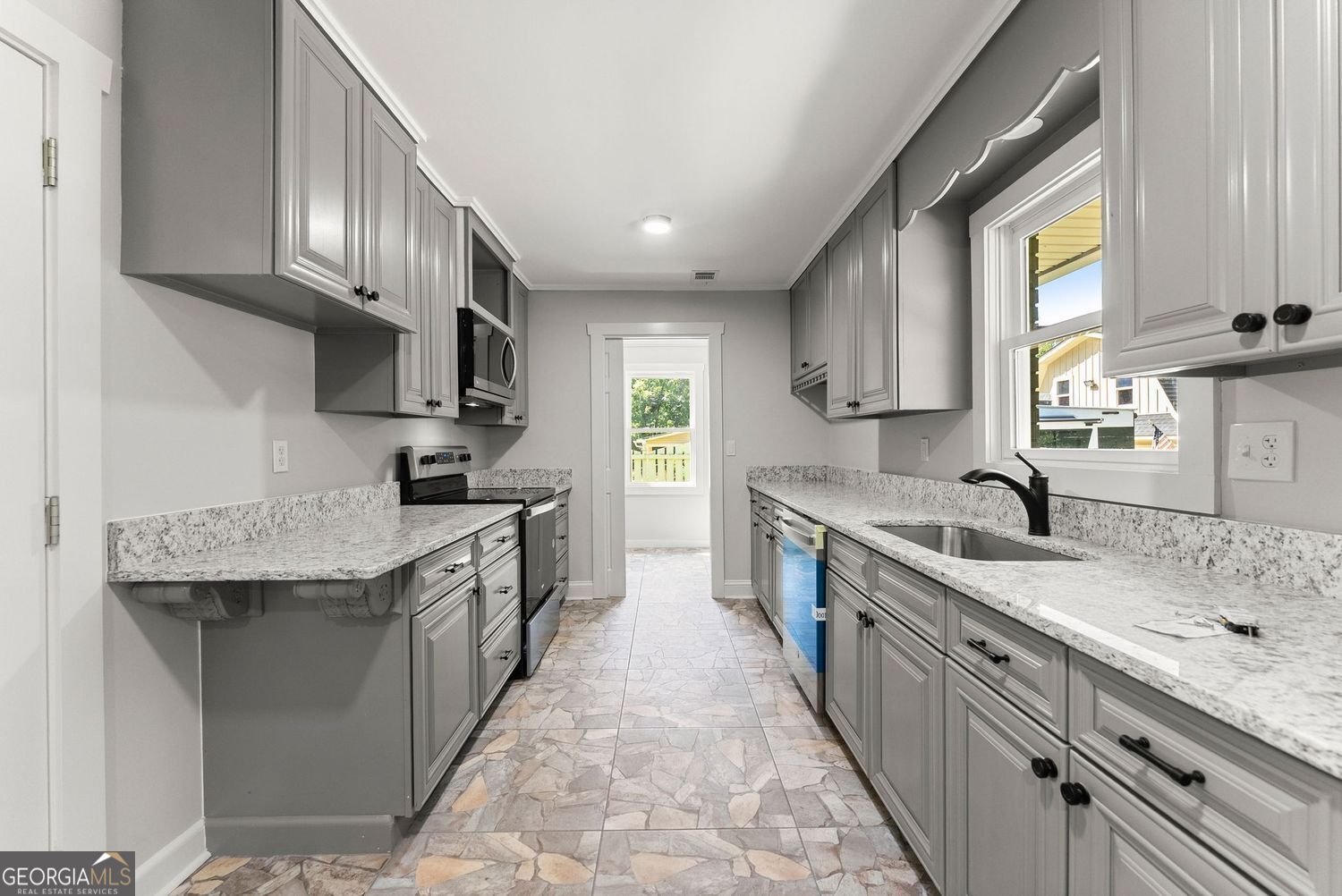 5880 Norton Circle Flowery Branch - Photo 13