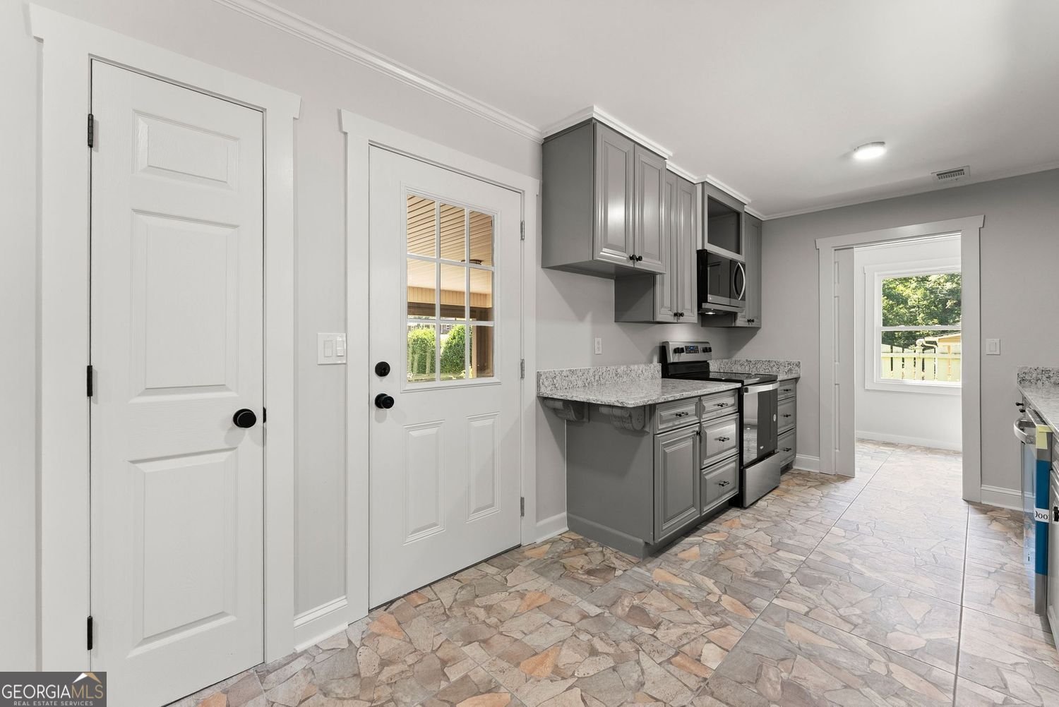 5880 Norton Circle Flowery Branch - Photo 14