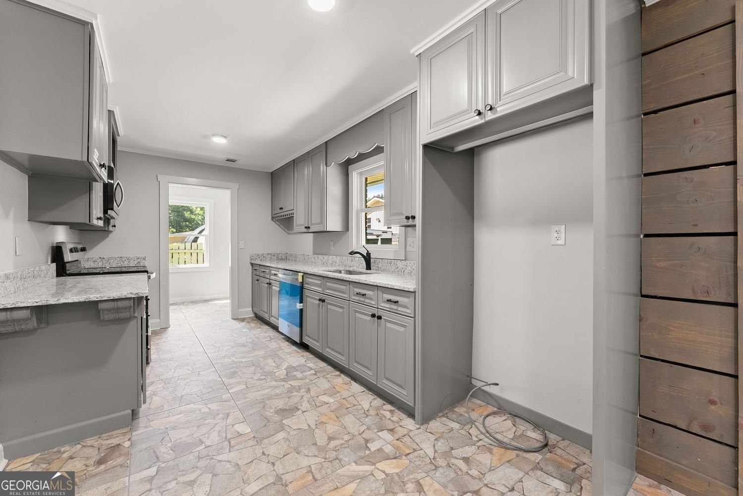 5880 Norton Circle Flowery Branch - Photo 18