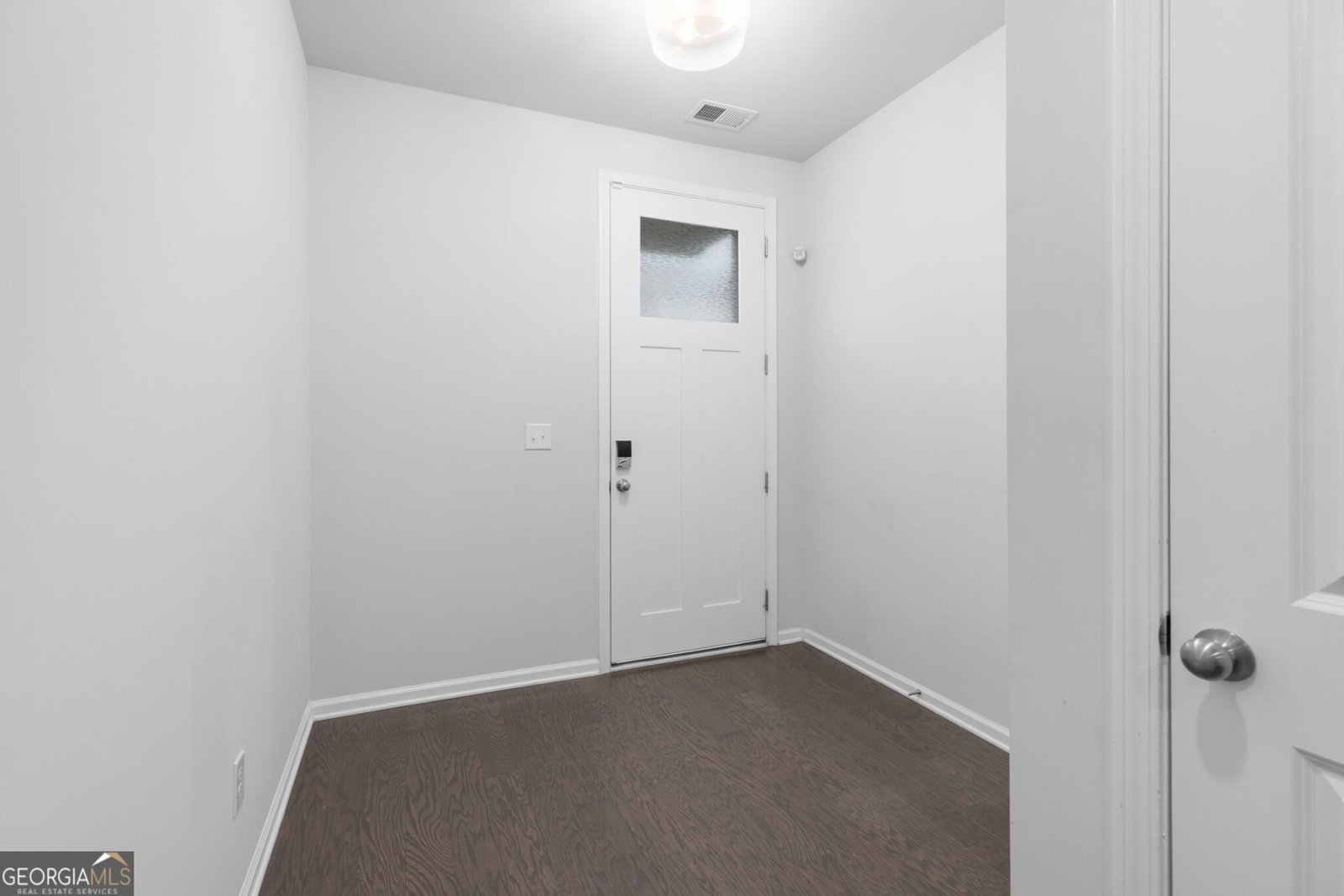 4361 White spruce ally Doraville - Photo 7