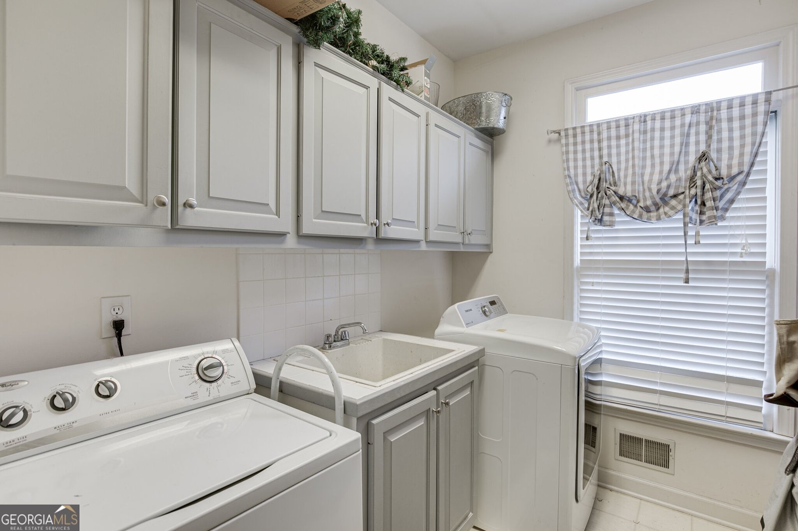 5332 Candleberry Drive Lilburn - Photo 19