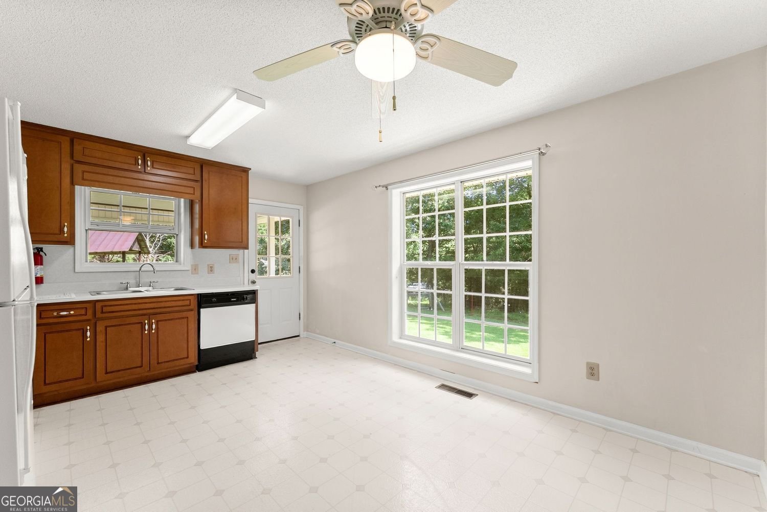 5740 Thompson Bridge Road Murrayville - Photo 11