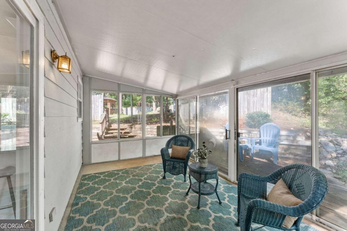 1047 Kennesborough Road Kennesaw - Photo 12