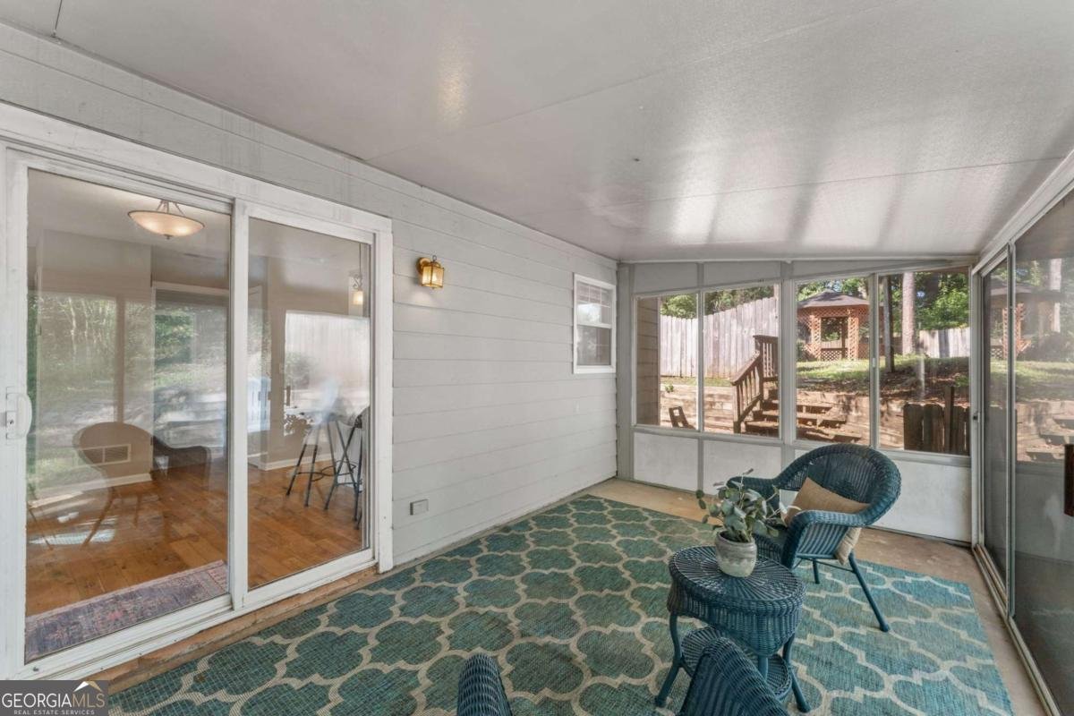 1047 Kennesborough Road Kennesaw - Photo 13