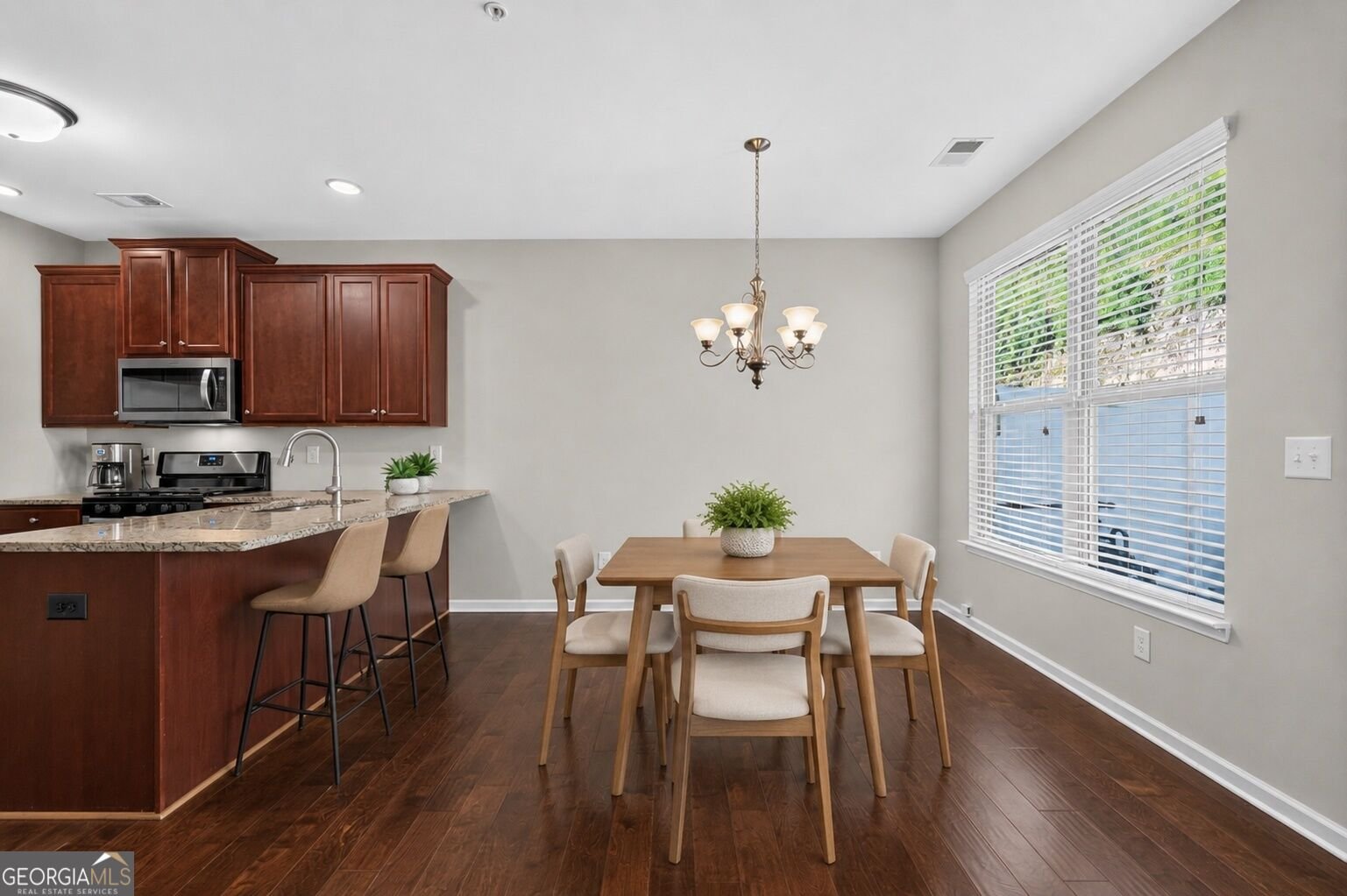 3383 Castleberry Village Circle Cumming - Photo 8