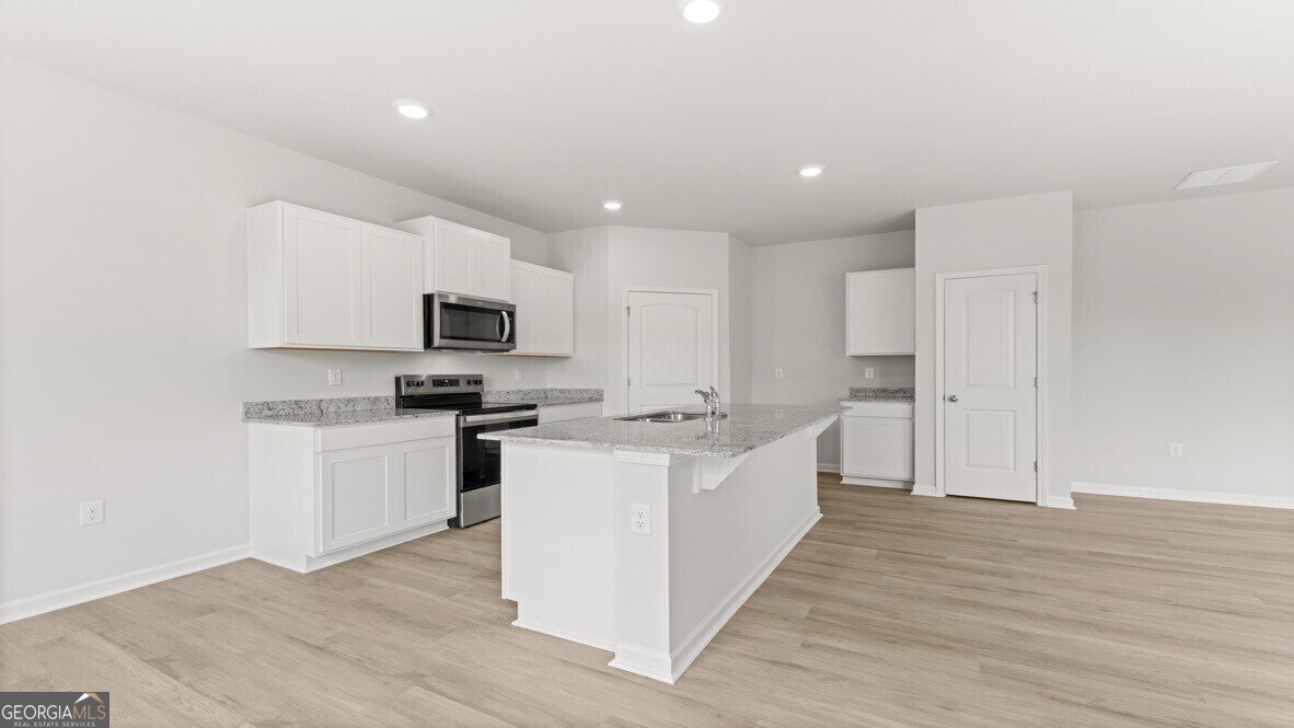 8170 Elkhorn Drive Fairburn - Photo 6