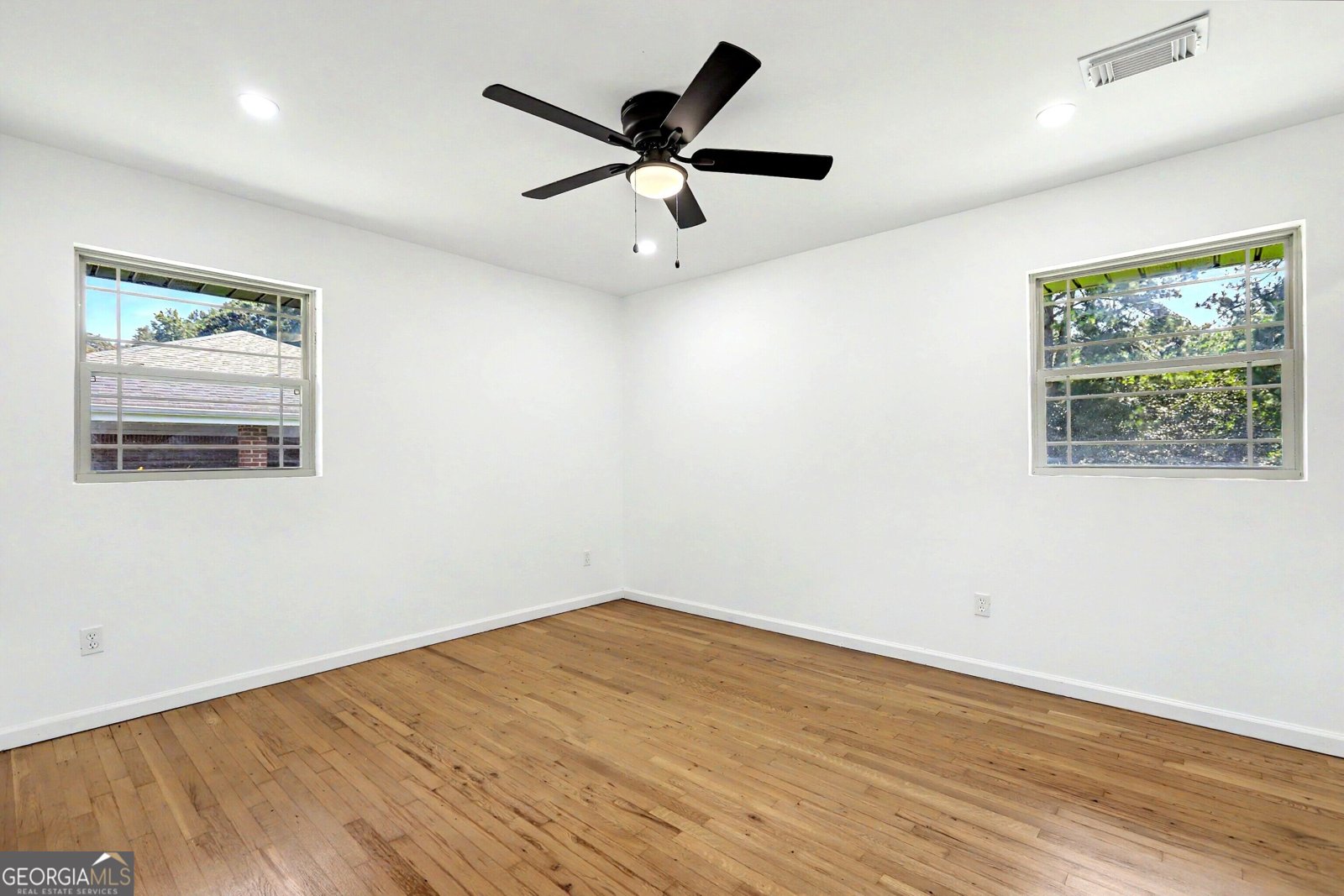 6260 Walker Road Riverdale - Photo 9