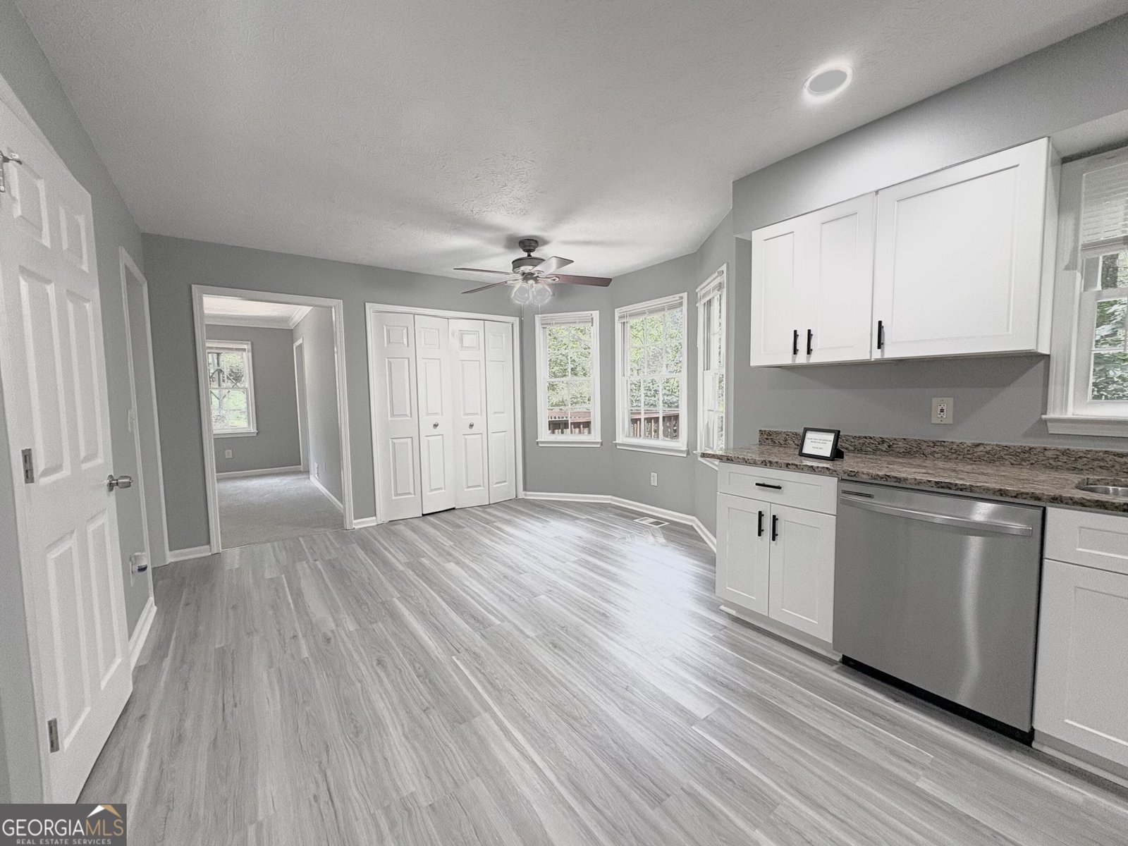 5362 Milieo Place Lilburn - Photo 15