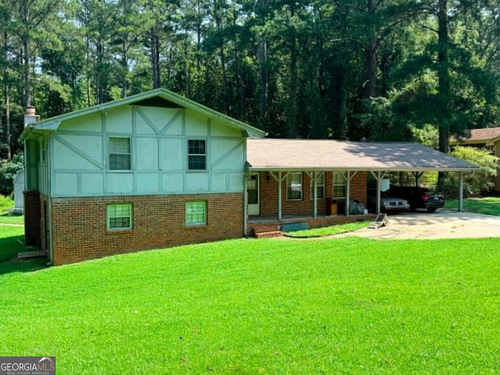 1608 Stephenson Road Lithonia - main photo