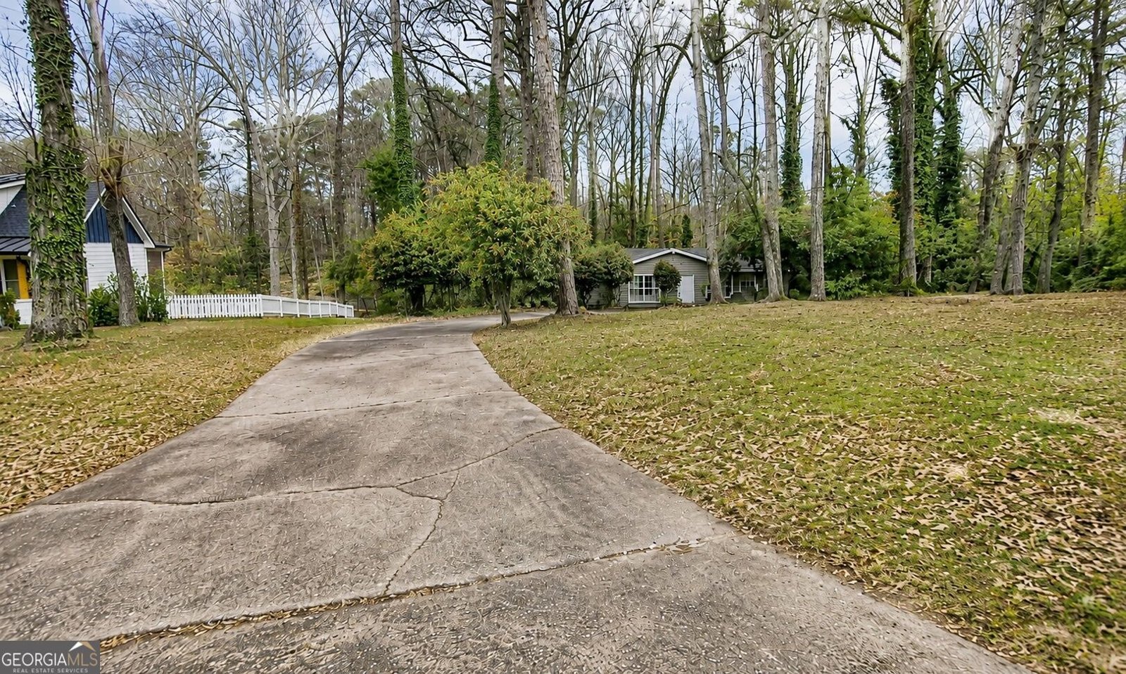 1900 Harts Mill Road Atlanta - main photo