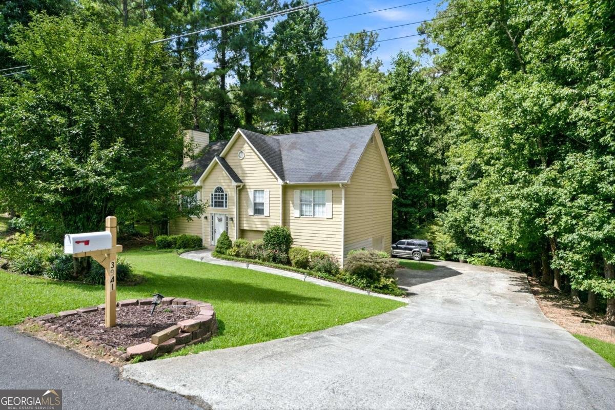 3941 Memorial Parkway Kennesaw - main photo