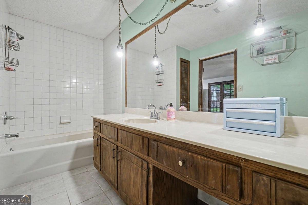 25 Woodall Rd Se White - Photo 18