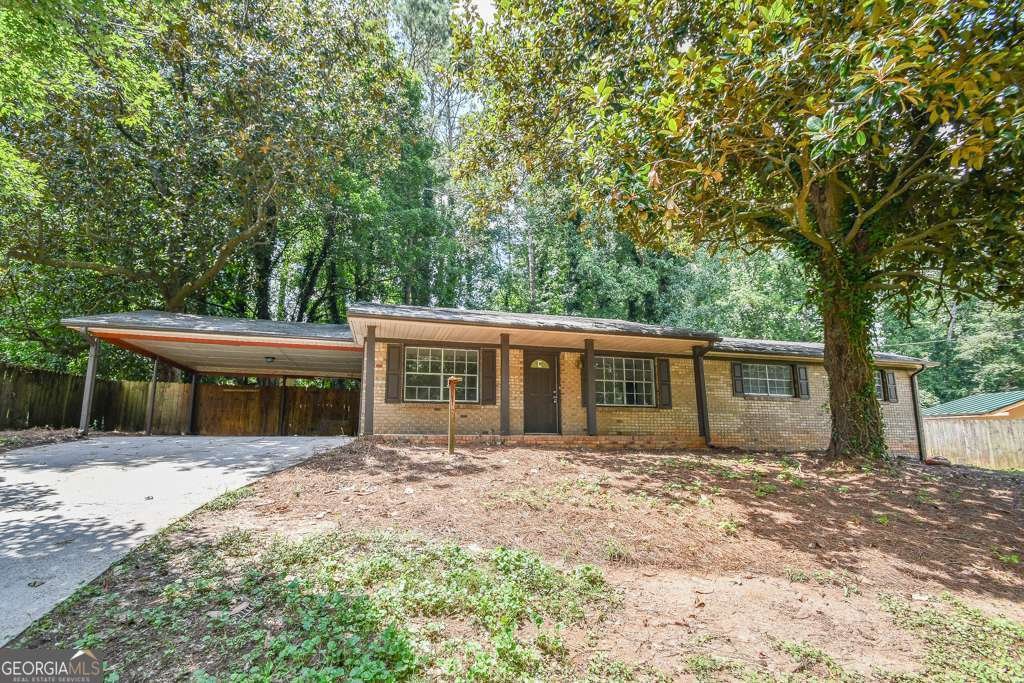2330 Chestnut Log Loop Lithia Springs - main photo