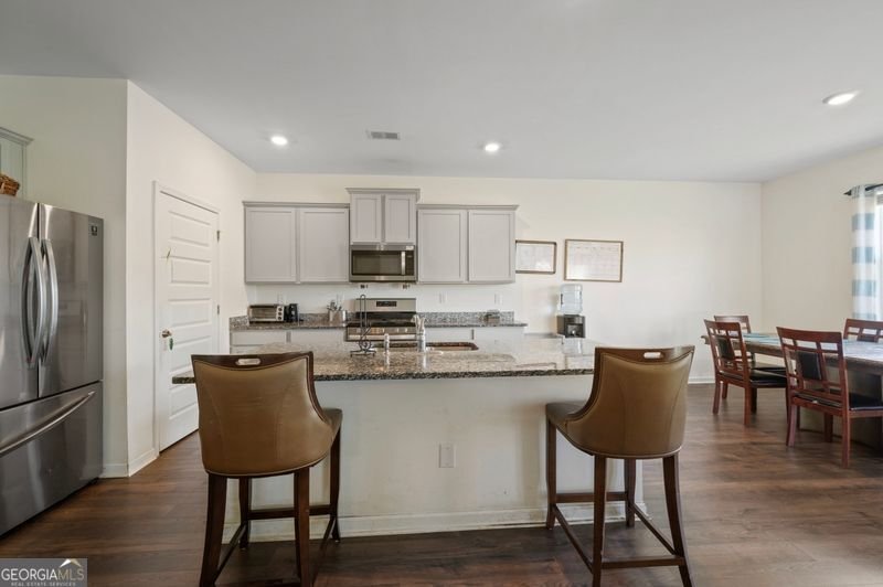 647 Graham Campbell Lane Statham - Photo 32