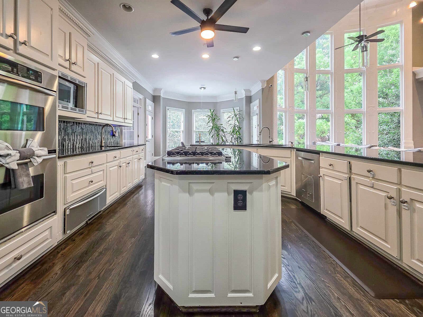 8190 Nesbit Ferry Road Sandy Springs - Photo 15