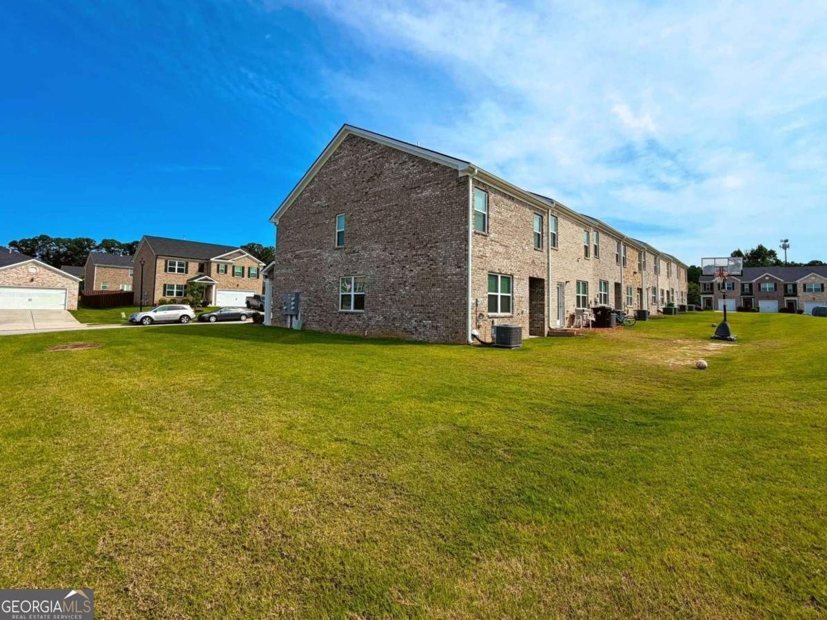 615 Dairy Drive Stockbridge - Photo 12