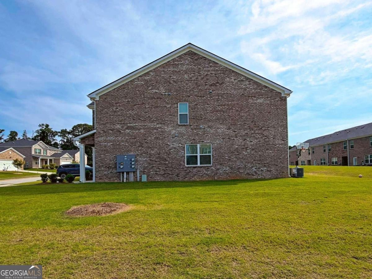 615 Dairy Drive Stockbridge - Photo 13