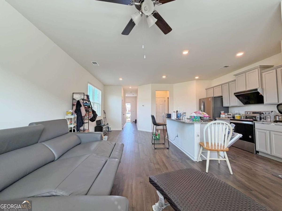 615 Dairy Drive Stockbridge - Photo 8