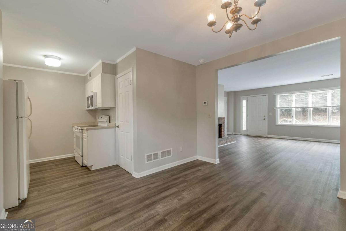 136 Old Ferry Way Roswell - Photo 7