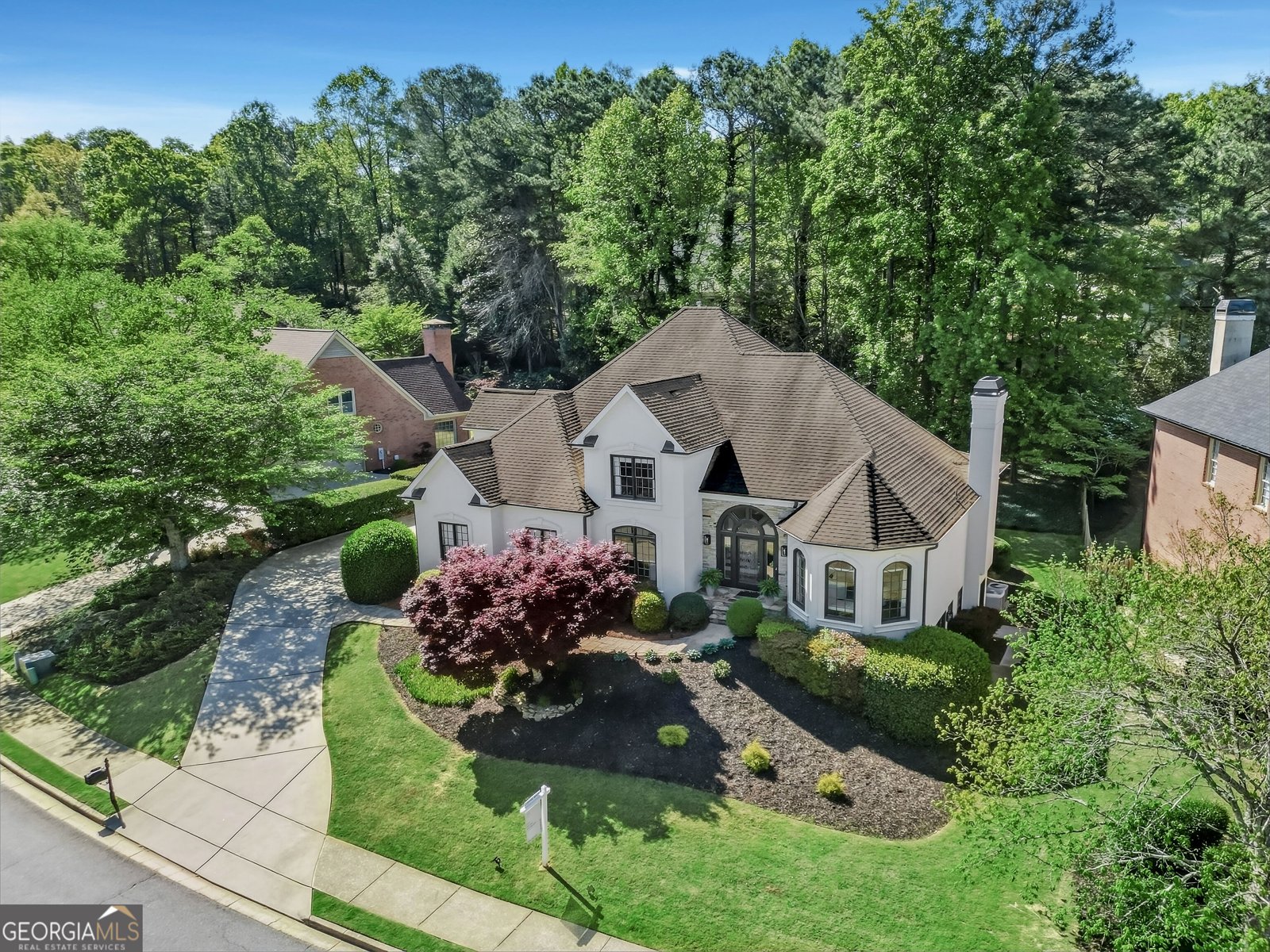 9170 Nesbit Lakes Drive Alpharetta - main photo