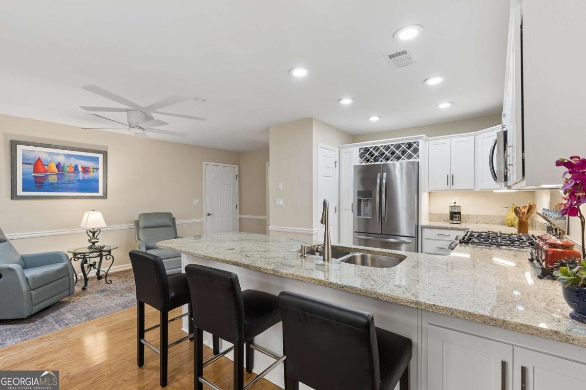 6224 Meadow Run Court Peachtree Corners - Photo 11