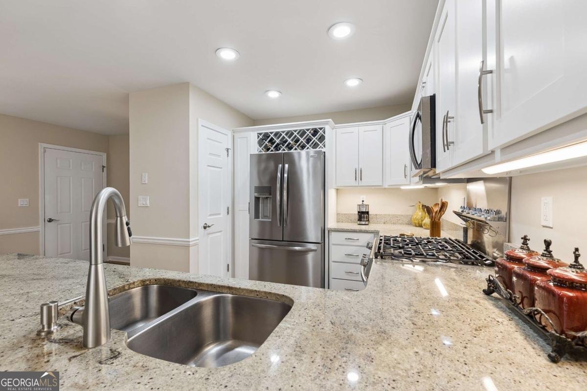 6224 Meadow Run Court Peachtree Corners - Photo 14
