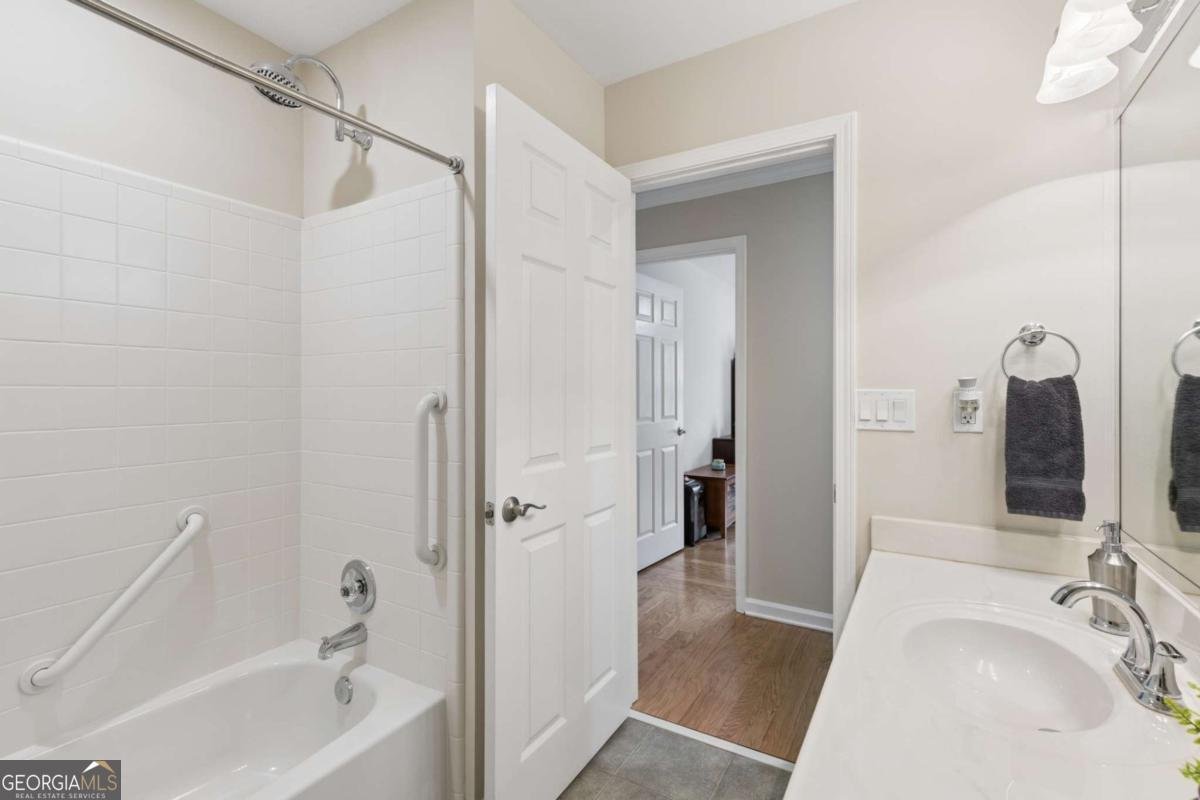 6224 Meadow Run Court Peachtree Corners - Photo 36