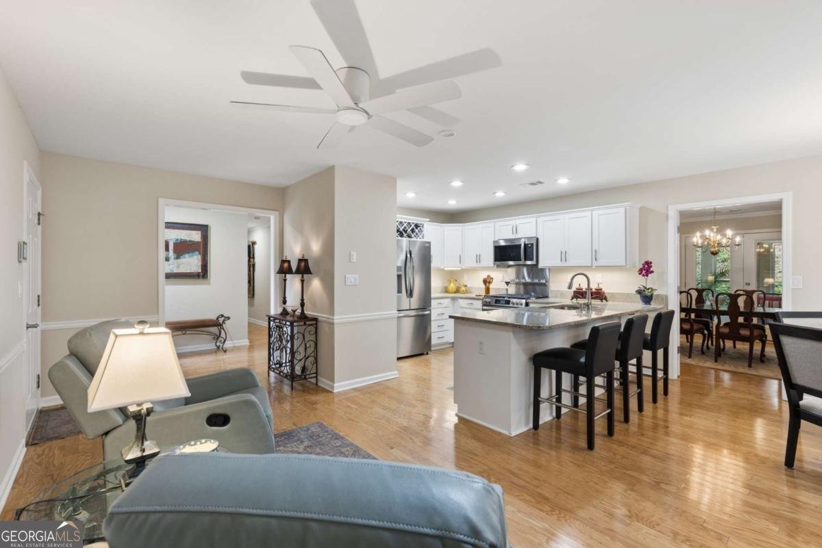 6224 Meadow Run Court Peachtree Corners - Photo 9