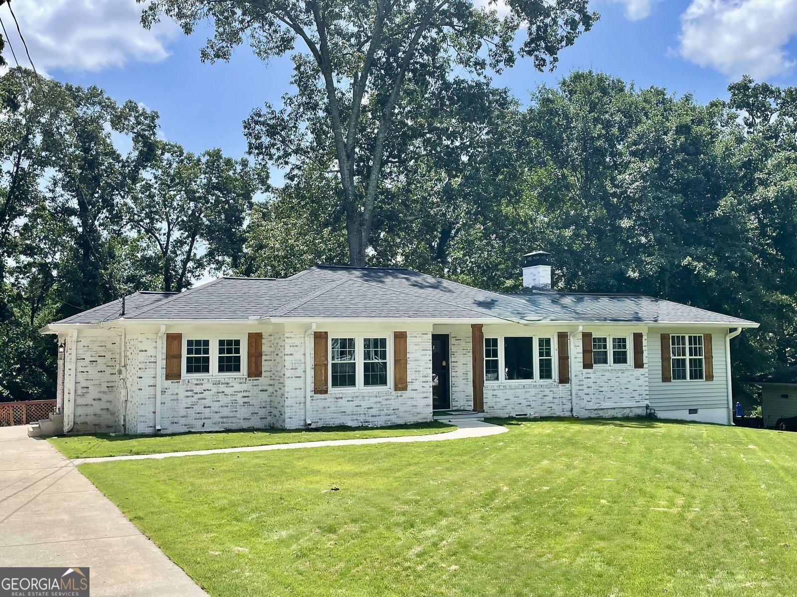 243 Mountain View Drive Gainesville - main photo