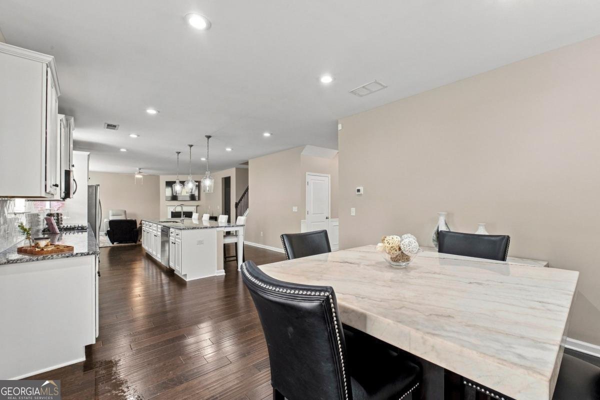 3946 Woodoats Circle Buford - Photo 13