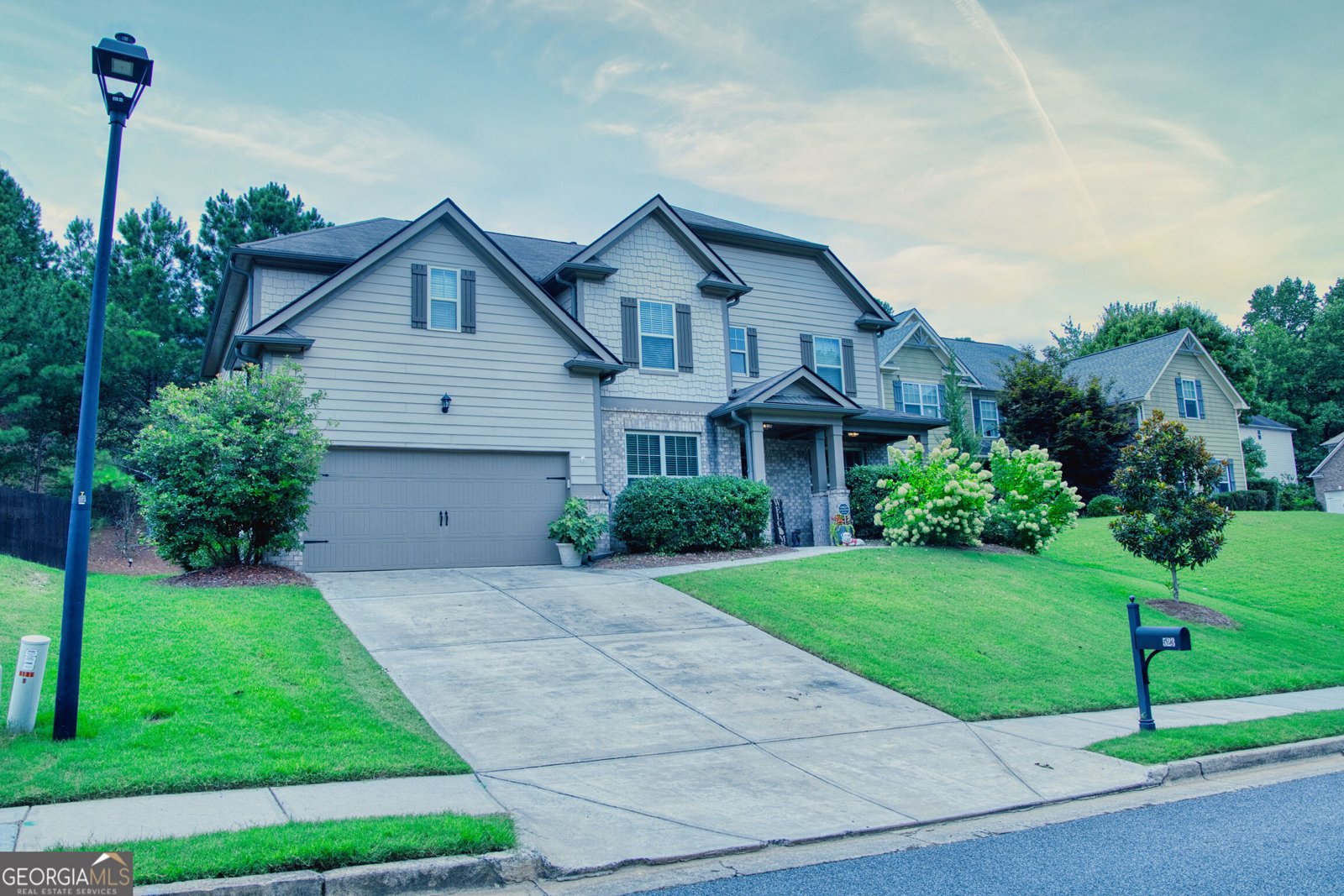 523 Blue Mountain Rise Canton - main photo
