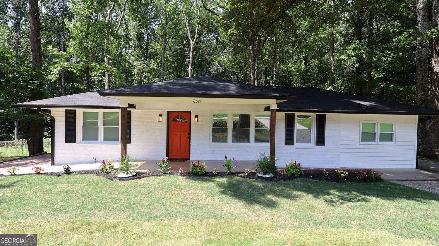 6815 Florence Drive Lithia Springs - main photo