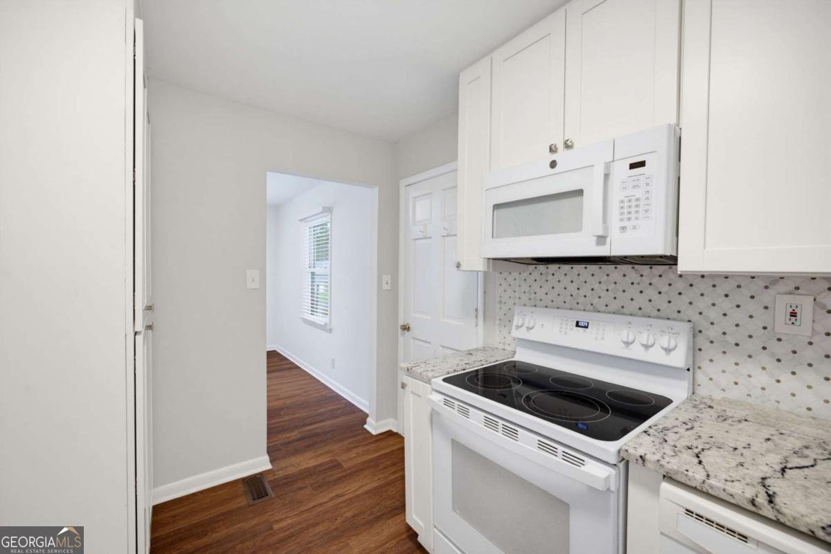 3026 Shirley Drive Kennesaw - Photo 13