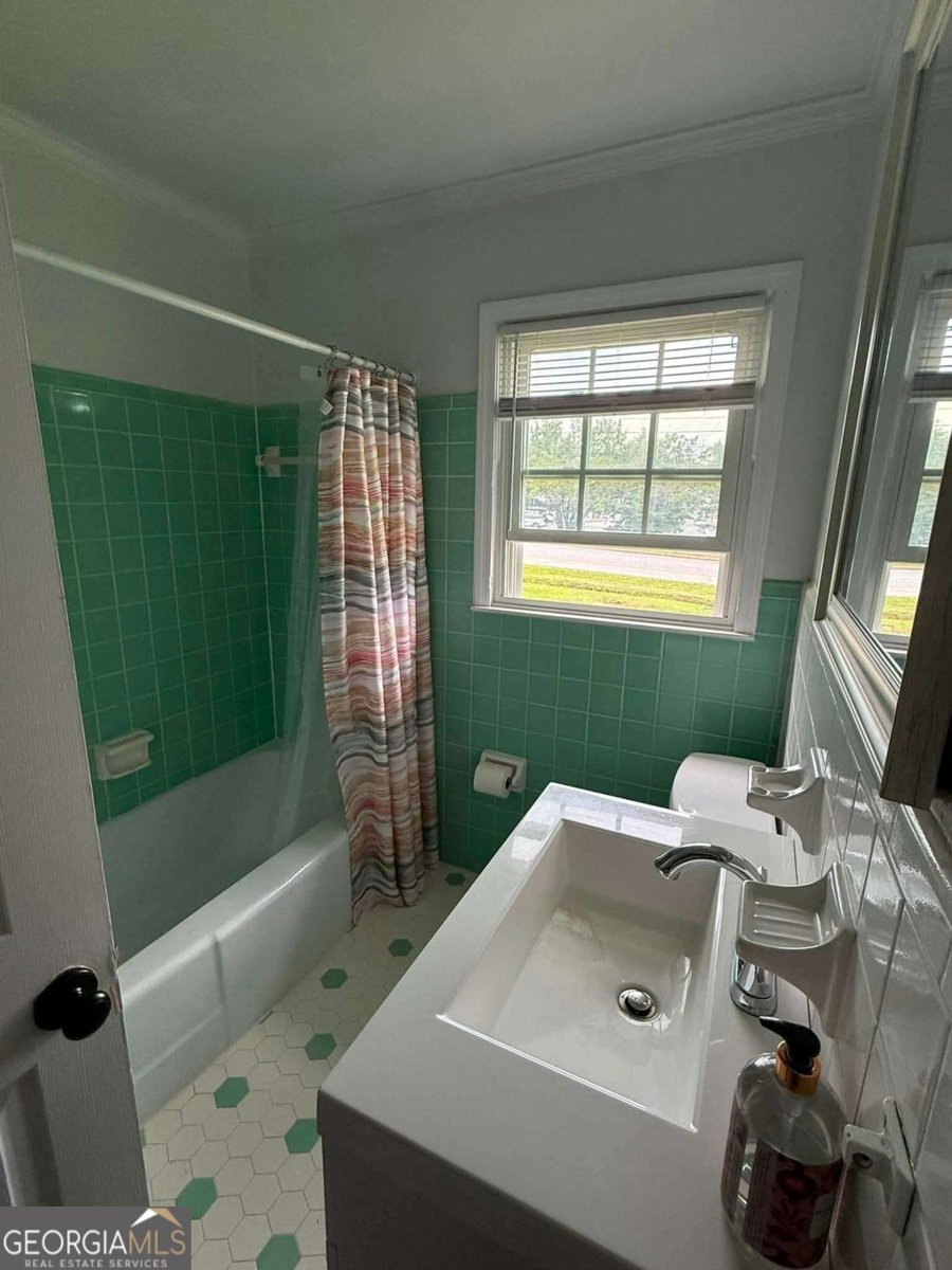 542 Marion Street Winder - Photo 9