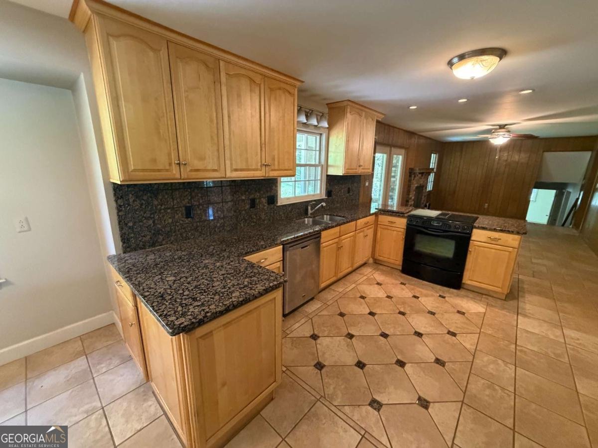 3887 Menlo Drive Atlanta - Photo 18