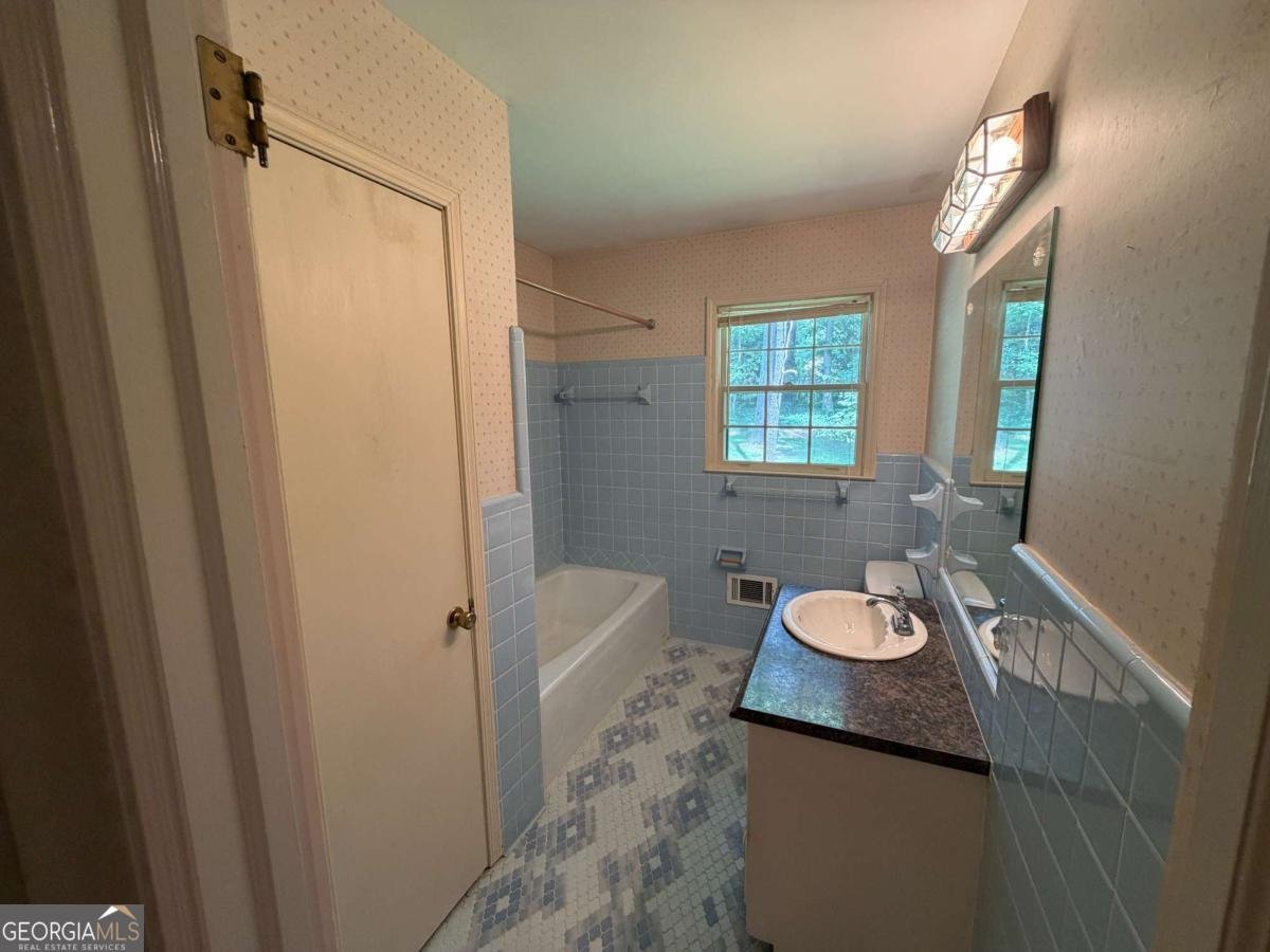 3887 Menlo Drive Atlanta - Photo 23