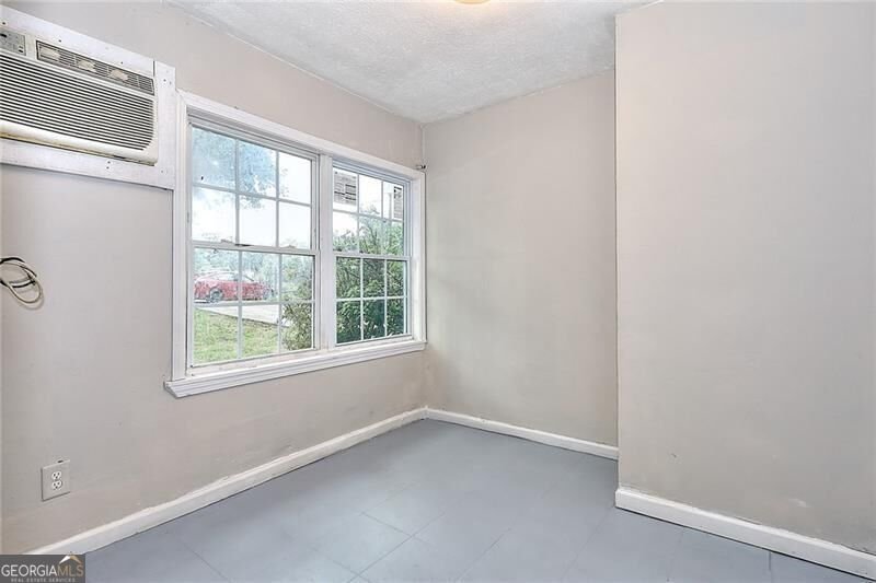 1080 Valley View Road Atlanta - Photo 13