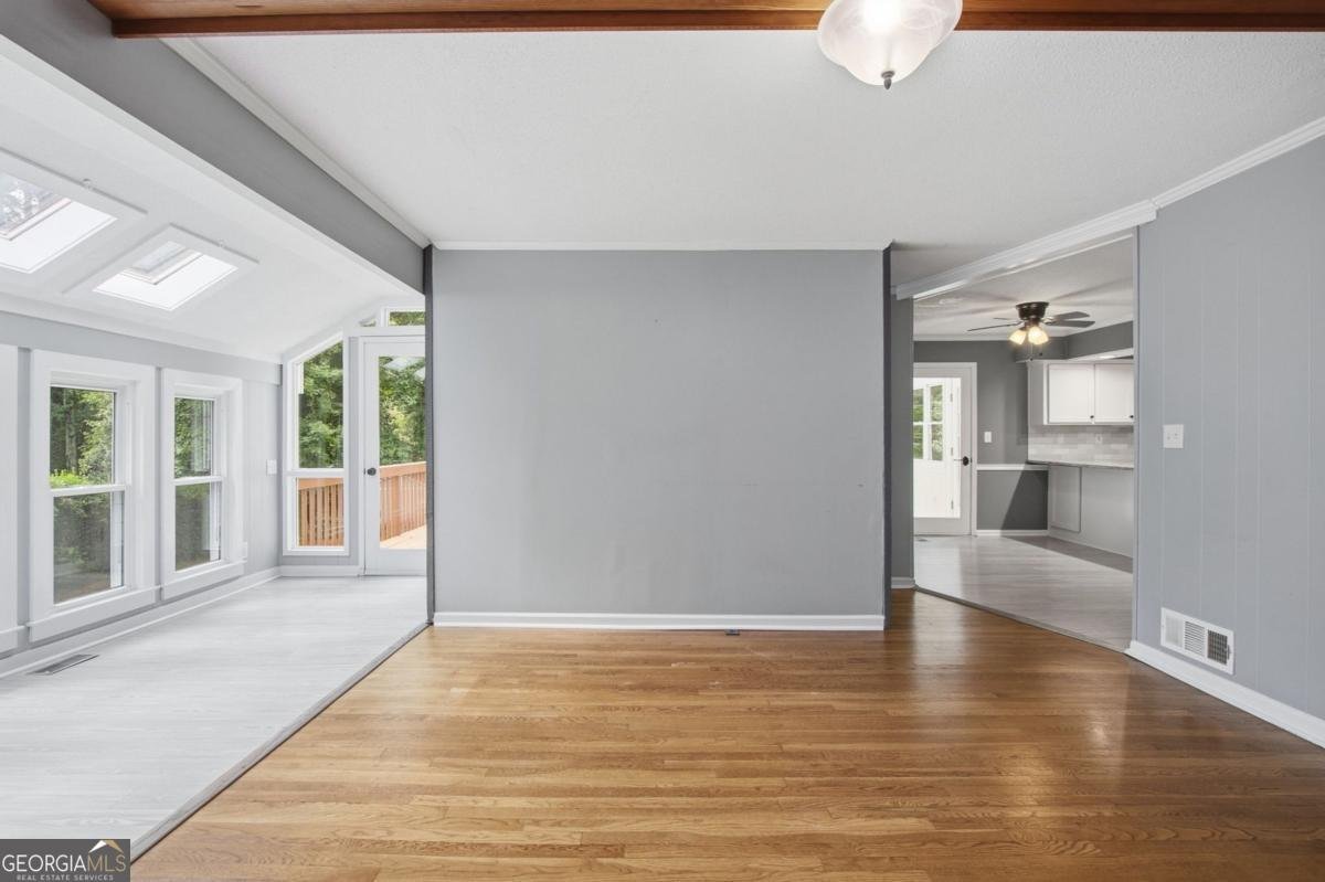 2033 Hessian Court Stone Mountain - Photo 11