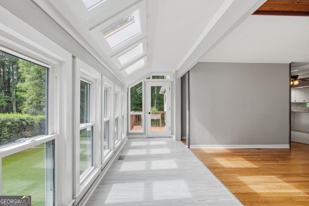 2033 Hessian Court Stone Mountain - Photo 14