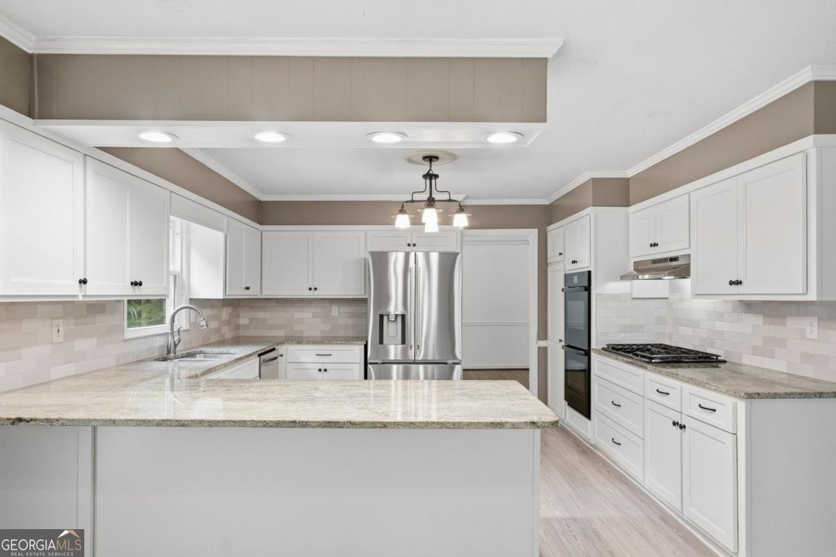 2033 Hessian Court Stone Mountain - Photo 17