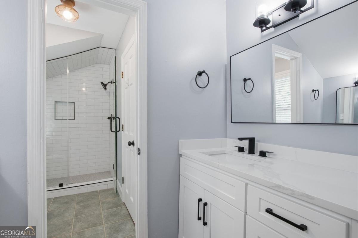 2033 Hessian Court Stone Mountain - Photo 32